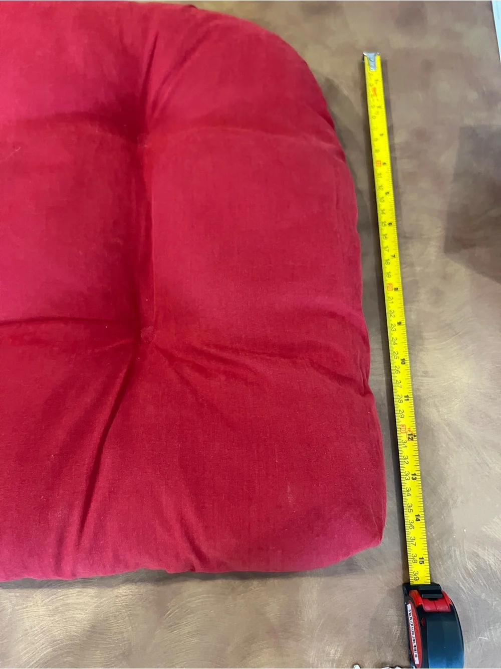 Unbranded plush red